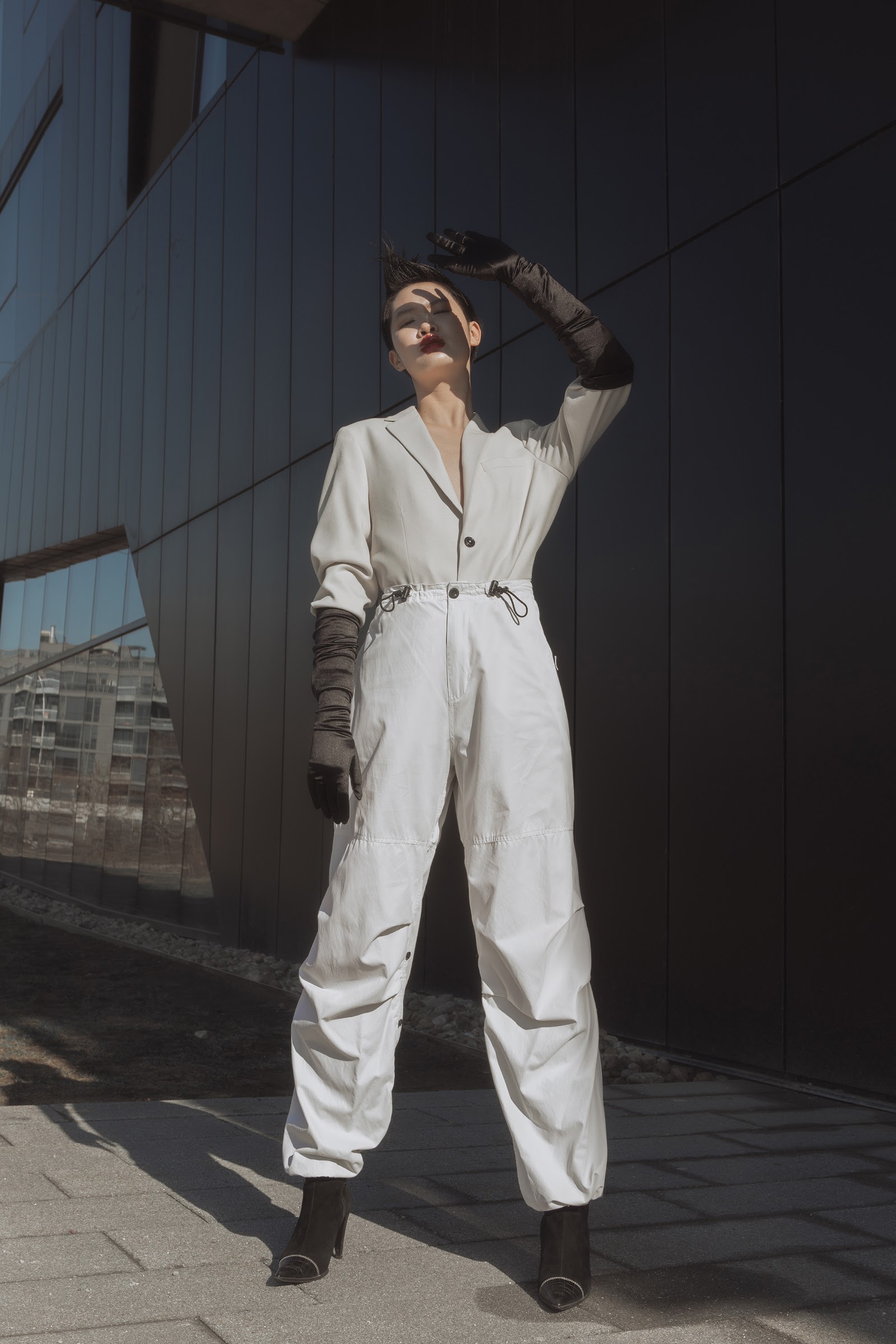 DISCONNECTED — Look 11