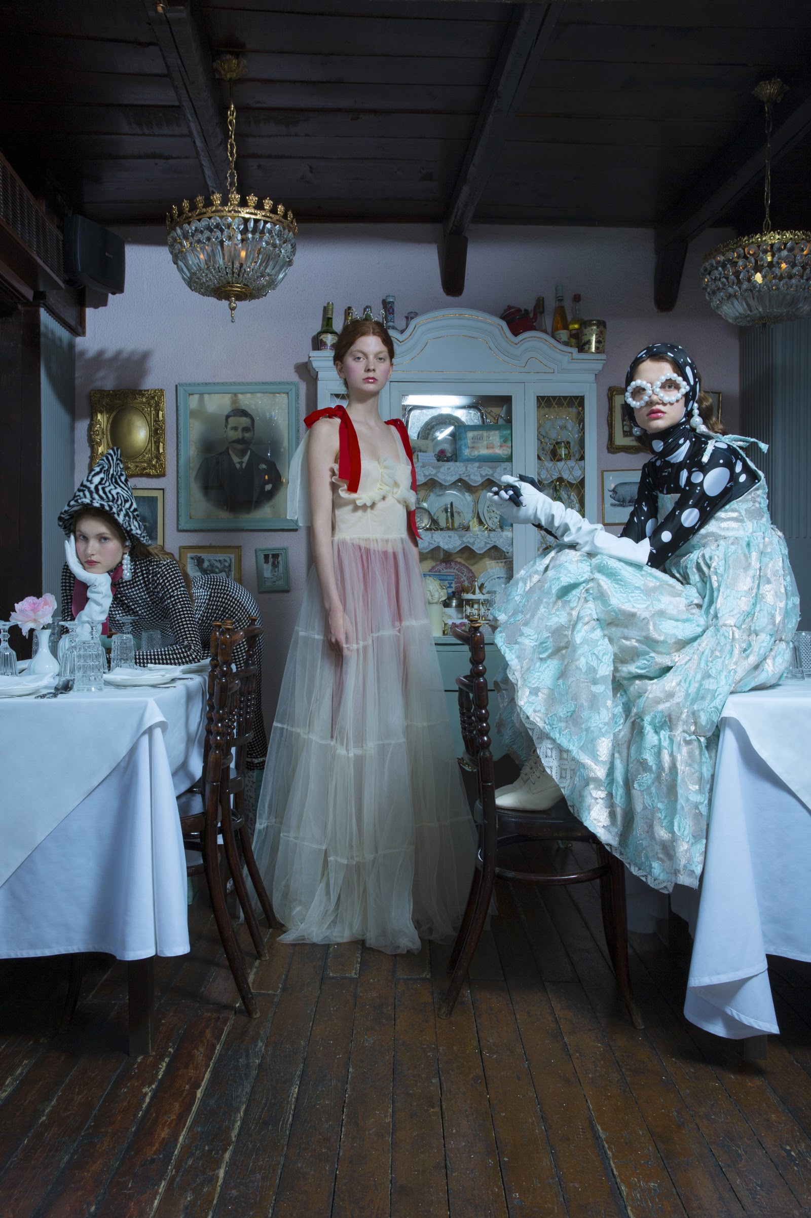 THE DINNER PARTY — Look 7