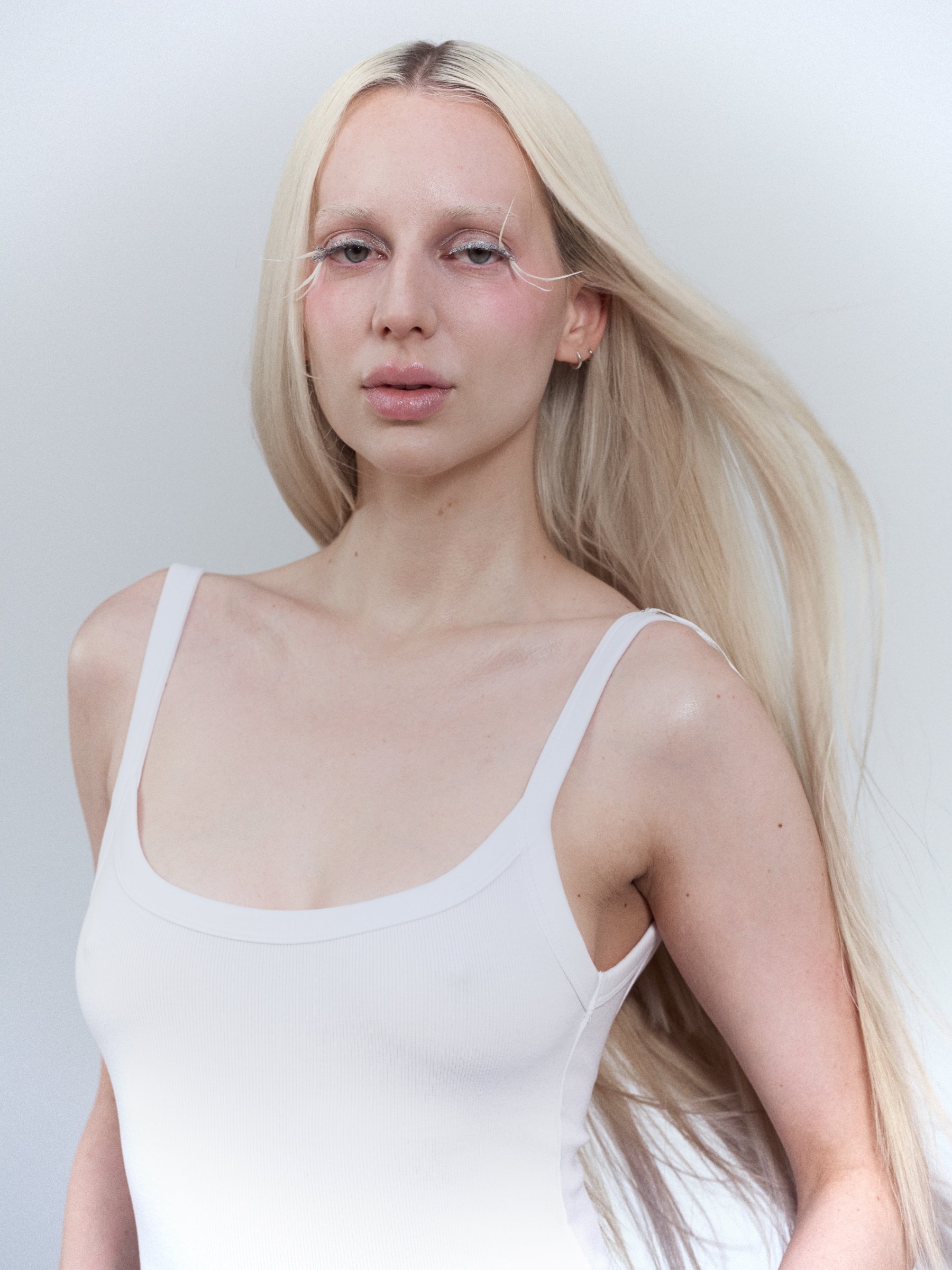 2056 BEAUTY TREND — futuristic fashion editorial, Look 1 · @narsissist Foundation, @suqqu_official Blush, @wonderskin Gloss