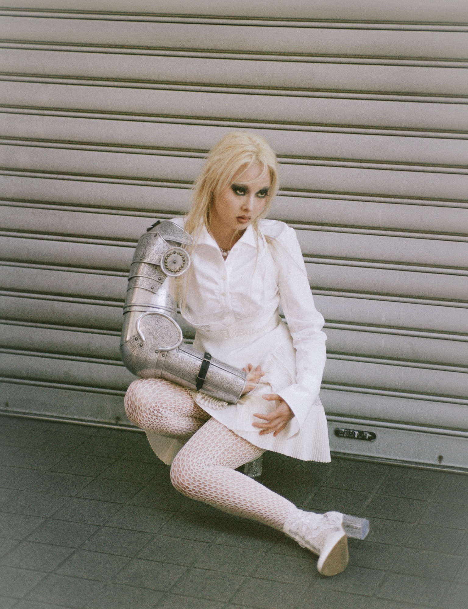 ARMORE — Look 1