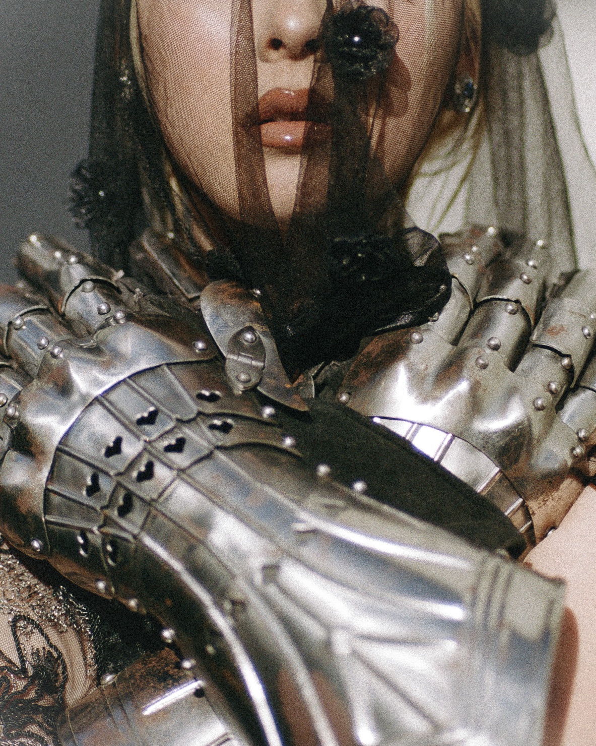 ARMORE — Look 8