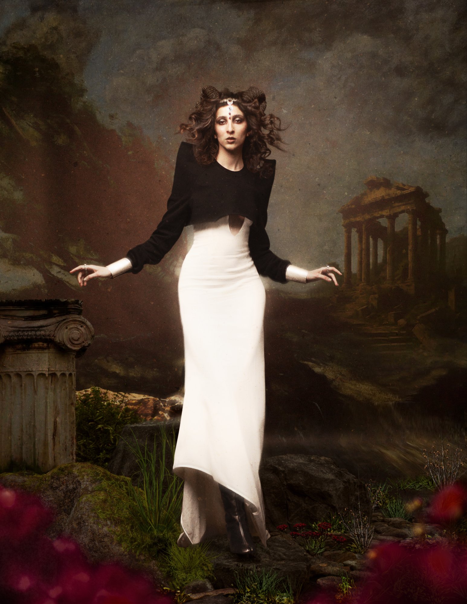 Miti Che Odiano Le Donne — Look 5