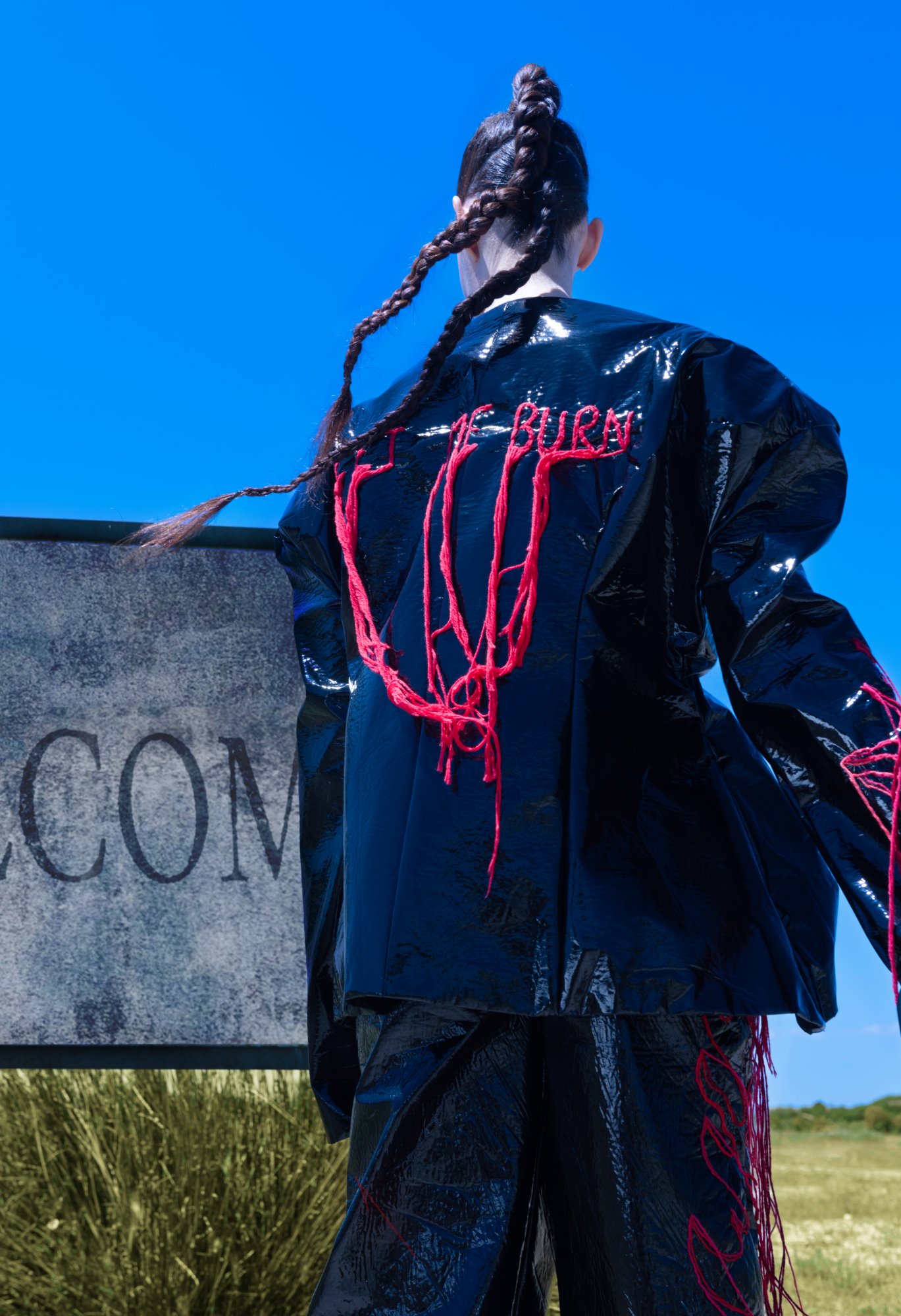 UnWelcome neo queen — Look 3