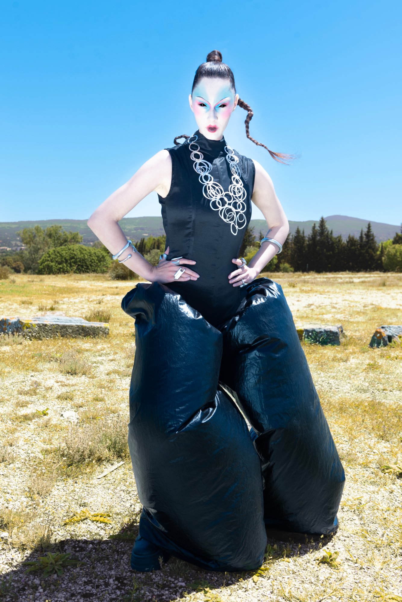 UnWelcome neo queen — Look 7