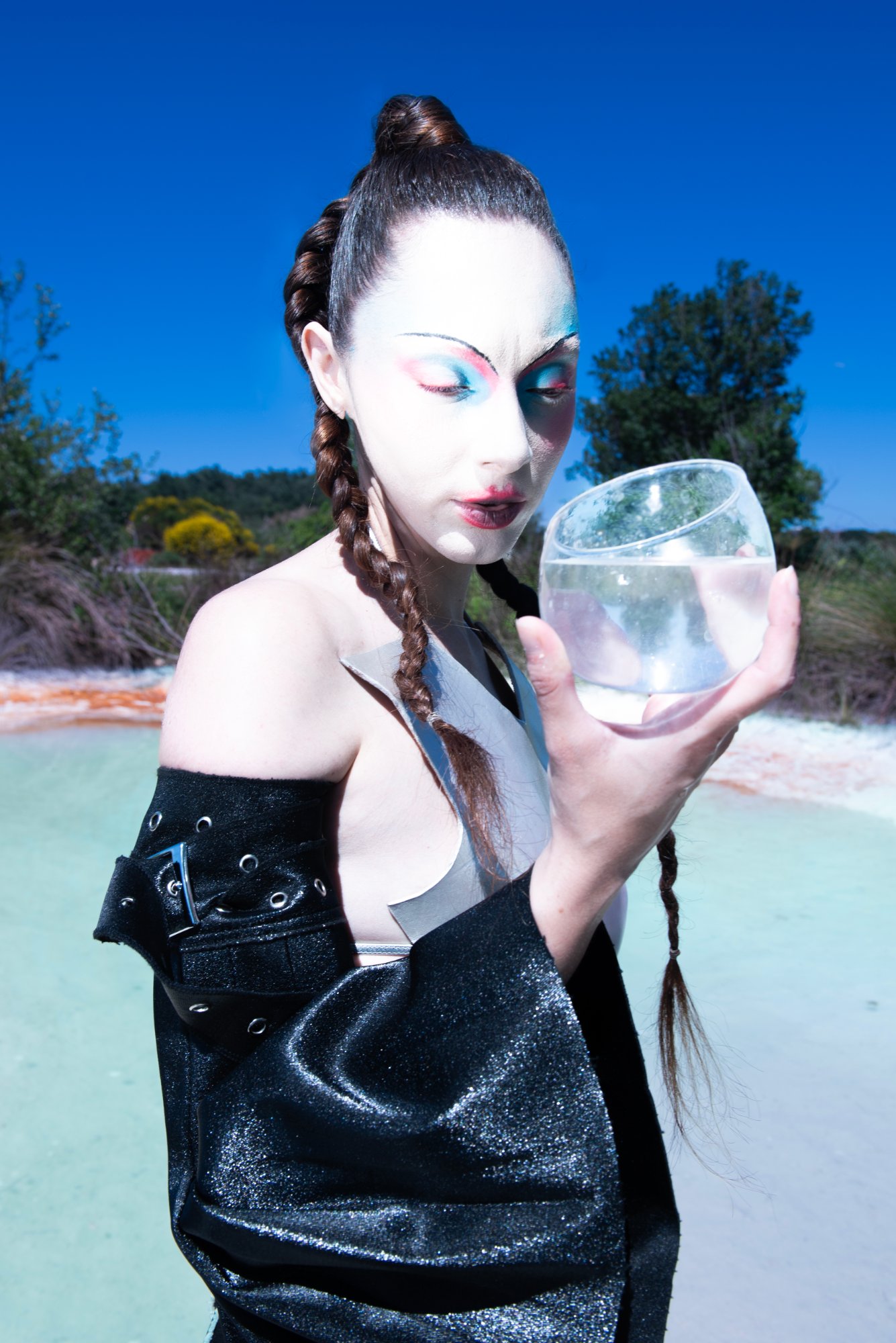 UnWelcome neo queen — Look 15