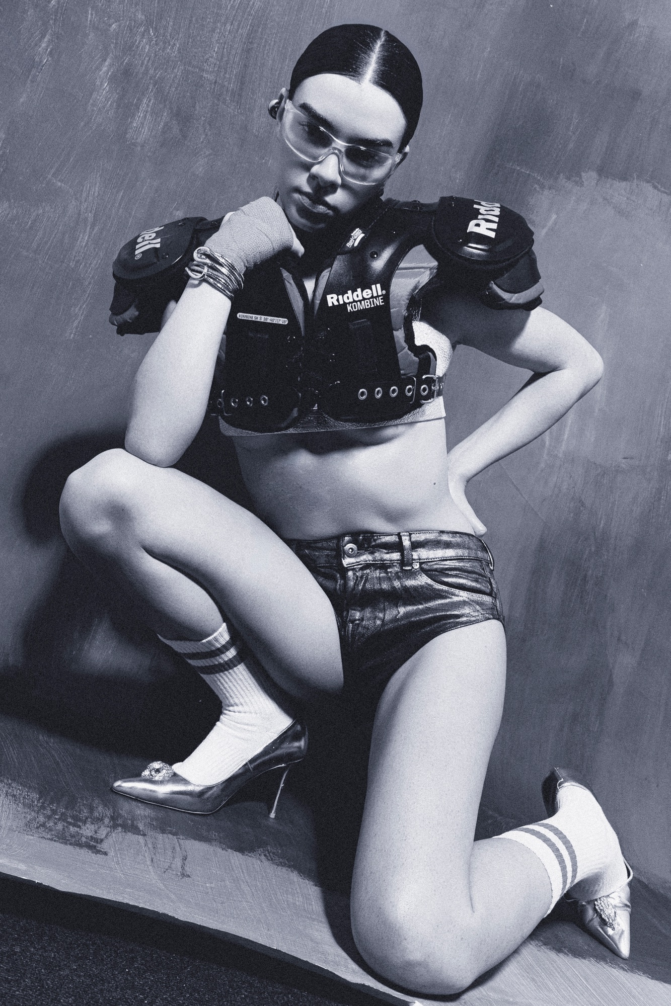 NEO ATHLETE- THE CHROME PULSE — Look 9
