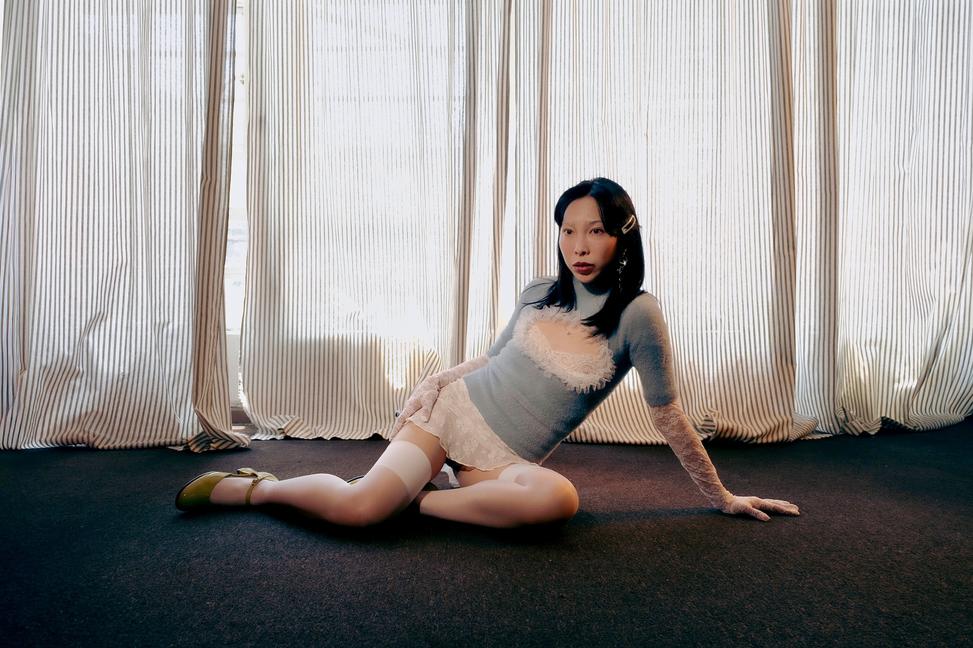 Voyeurs Room — Look 2